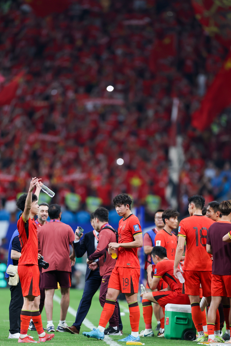 包含足球赛场上的强强对话激发球员斗志的词条 包含足球赛场上的强强对话激发球员斗志的词条