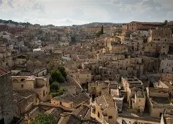 关于马泰拉主场告捷，保级形势升温的信息